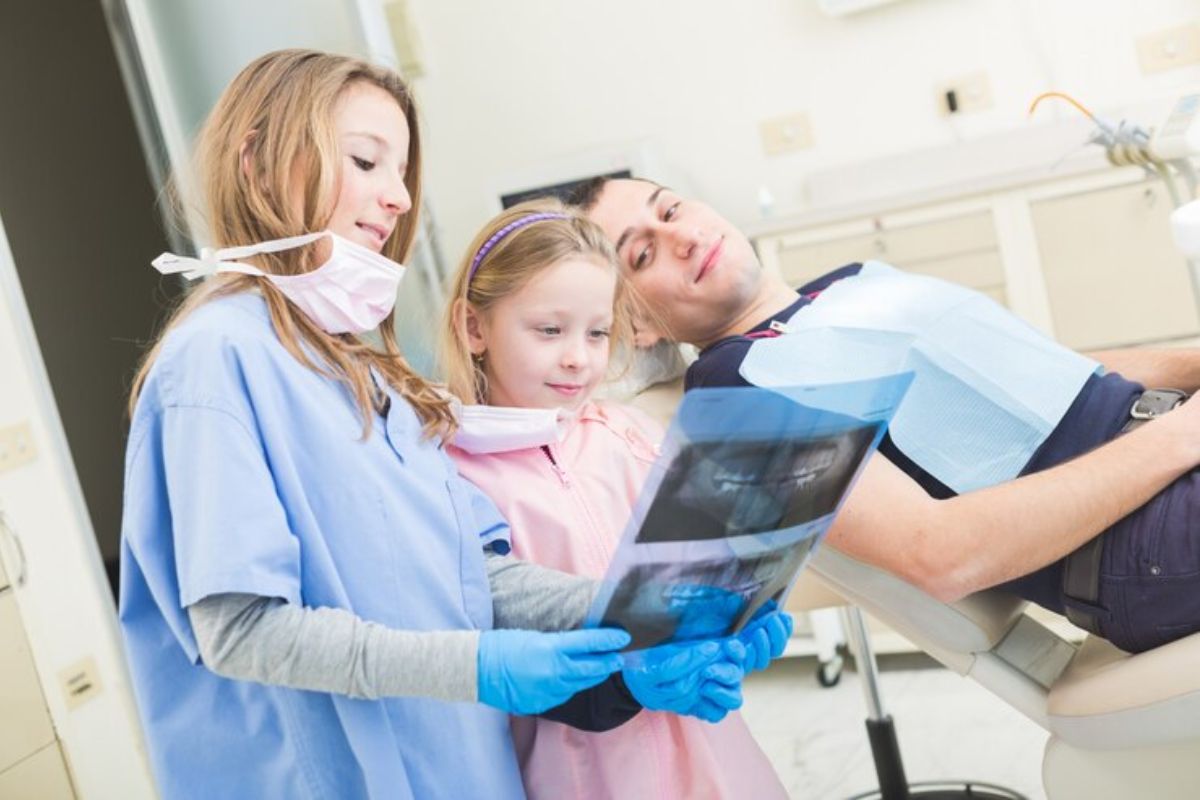 How a Family Dentist Can Give You a Smile for a Lifetime